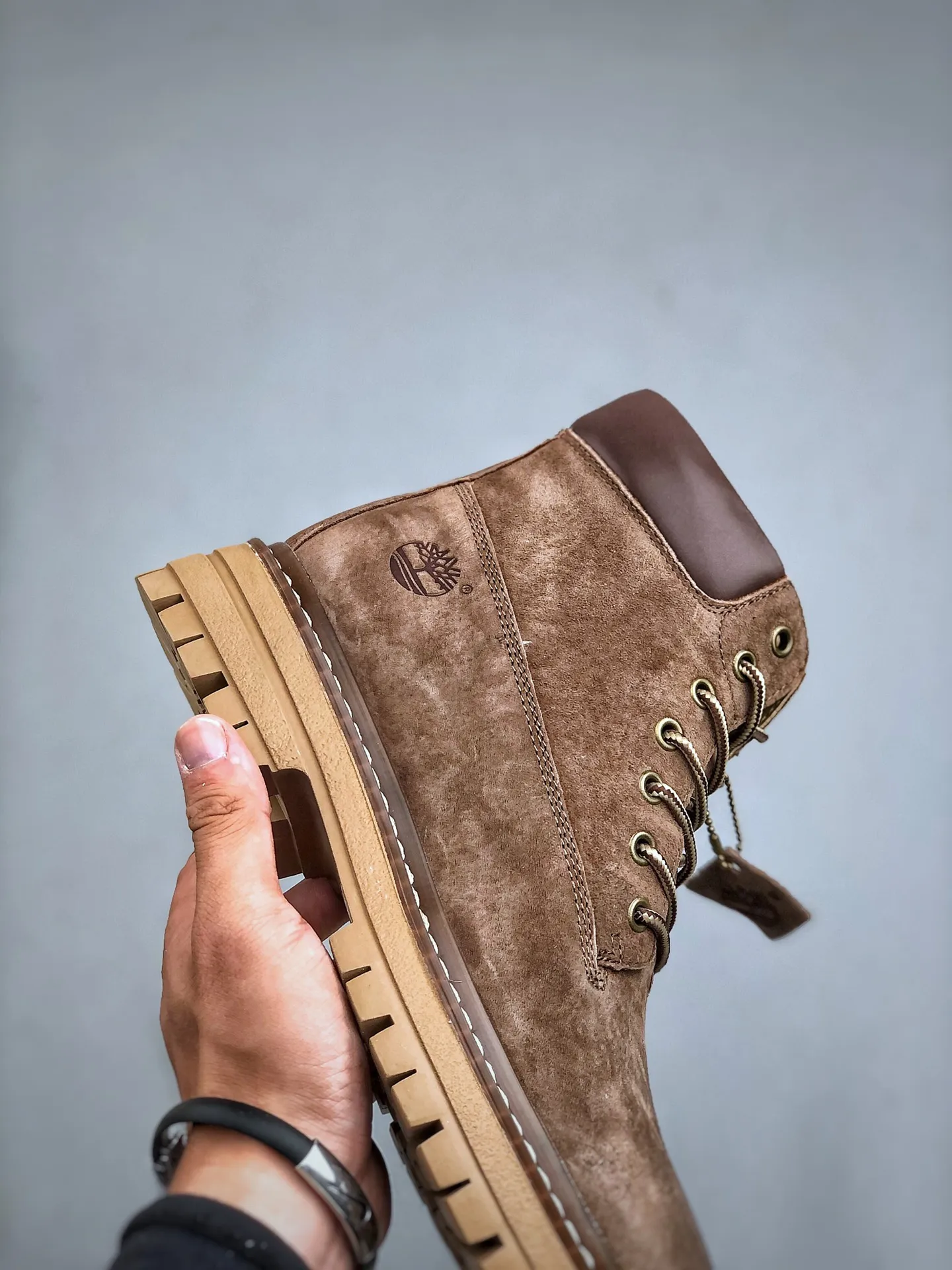 Local self-pickup💰560 supports store release. New goods🚀#Timberland Timberland/Timberland classic outdoor casual rhubarb boots series. Guangdong factory quality. Original box and original packaging. The fabric is made of Italian 🇮🇹 top-grade frosted fine-grained cowhide. It is paired with anti-odor and anti-corrosion genuine leather latex insoles to give you a perfect wearing experience. The quality is exquisite and durable. A must-have for sportsmen. Specializes in not looking handsome. High-quality and first-class foot feel. Size: 39 -44 (leather shoe size)